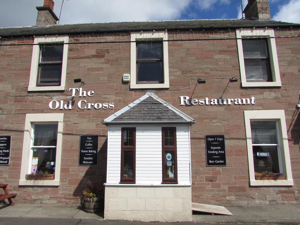 The Old Cross Inn Blairgowrie and Rattray Exterior foto